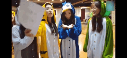 현주 따라하며 꼽주는 에이프릴 멤버들(상큼상큼자몽~) | 인스티즈