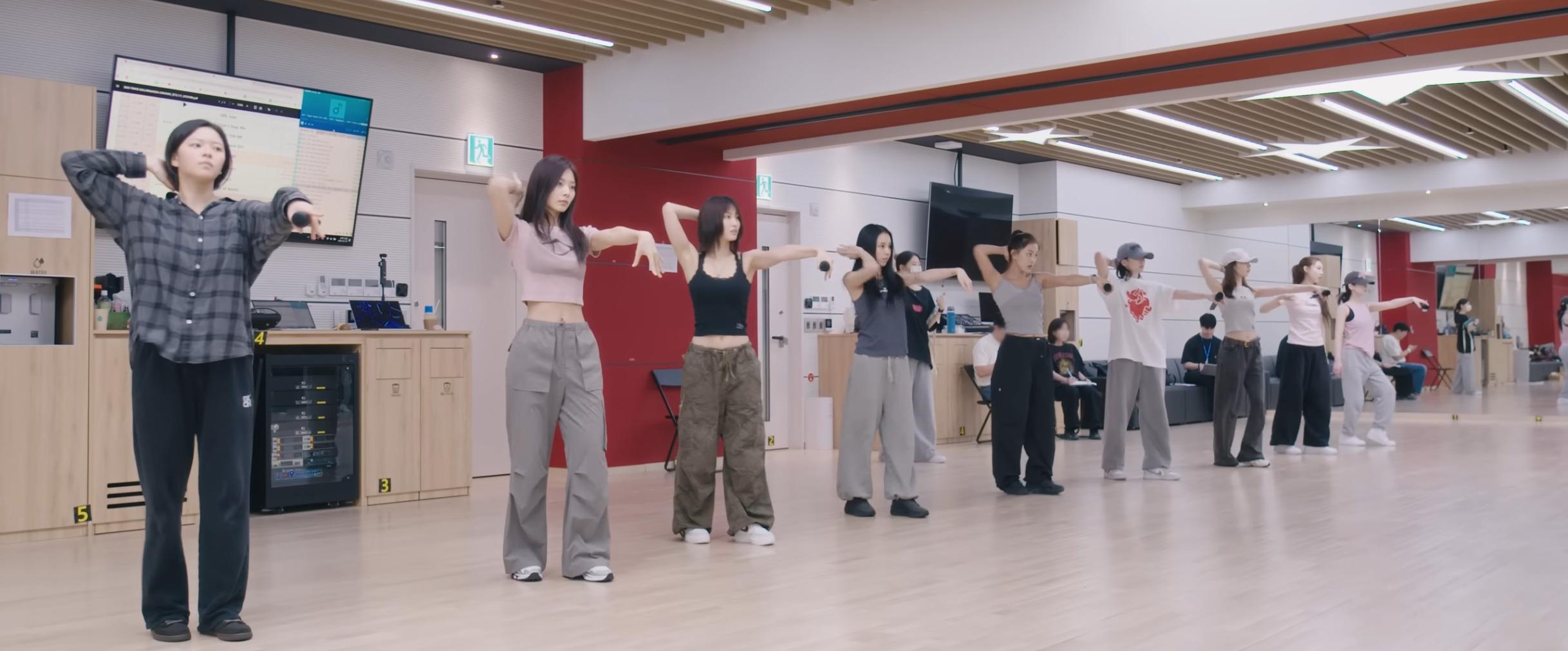 롤라팔루자 측 문제로 앵콜 무대 못하게 돼서 빡친 트와이스 | 인스티즈