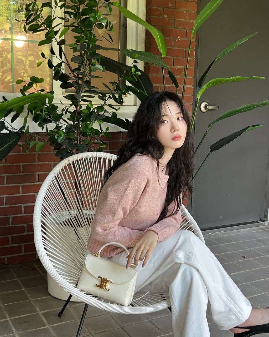 꽤 이쁘게 생긴 배우 신시아 | 인스티즈