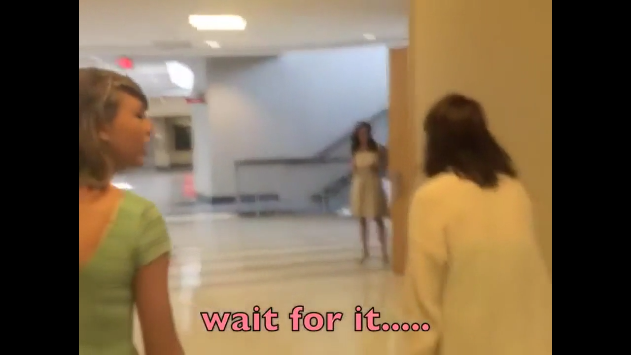 테일러 스위프트의 팬 결혼식 뒷풀이 찾아가는 브이로그 캡쳐 | 인스티즈