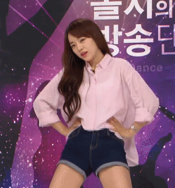 오늘자 어서옵쇼 생방송 댄스 교육받는 김세정.gif | 인스티즈