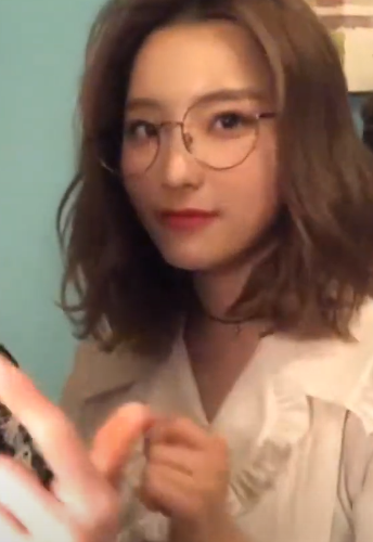 안경을 많이 쓰는 프로미스나인 | 인스티즈