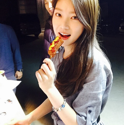 언니 공승연 옷 뺏어입고 나온 트와이스 정연.jpg | 인스티즈