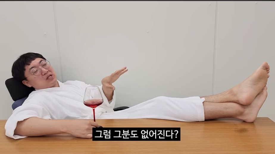 충주맨) 공무원 연봉 3배 인상 vs 악성 민원인 없는 세상 | 인스티즈