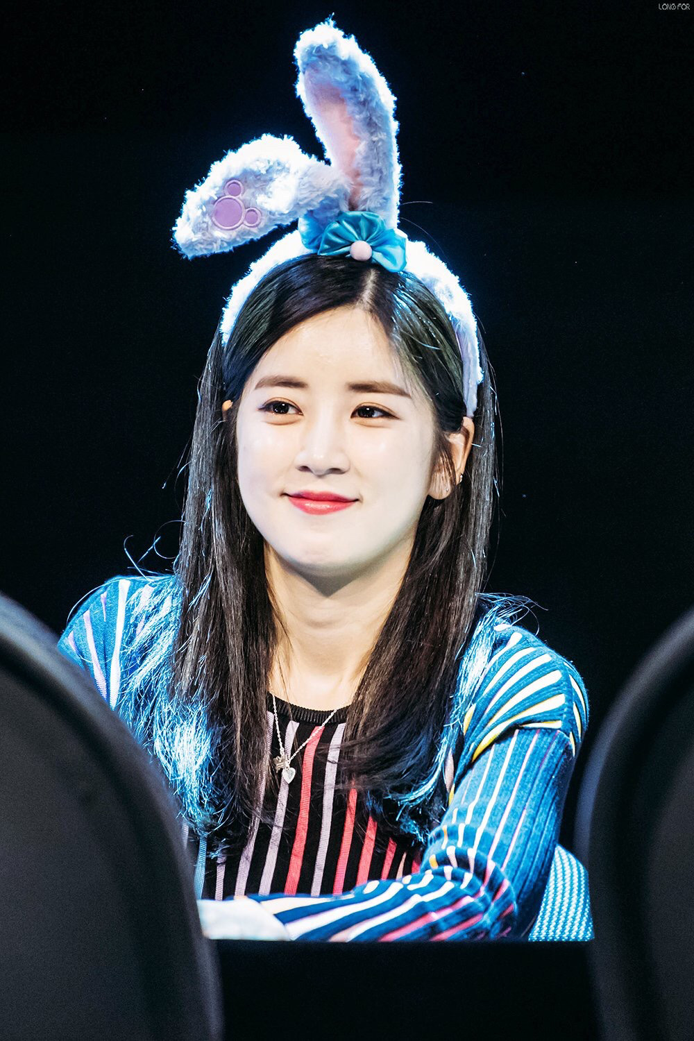 [에이핑크] 친한 형에게 같이 후쿠오카에 가자는 제의를 받게되서 박초롱 | 인스티즈