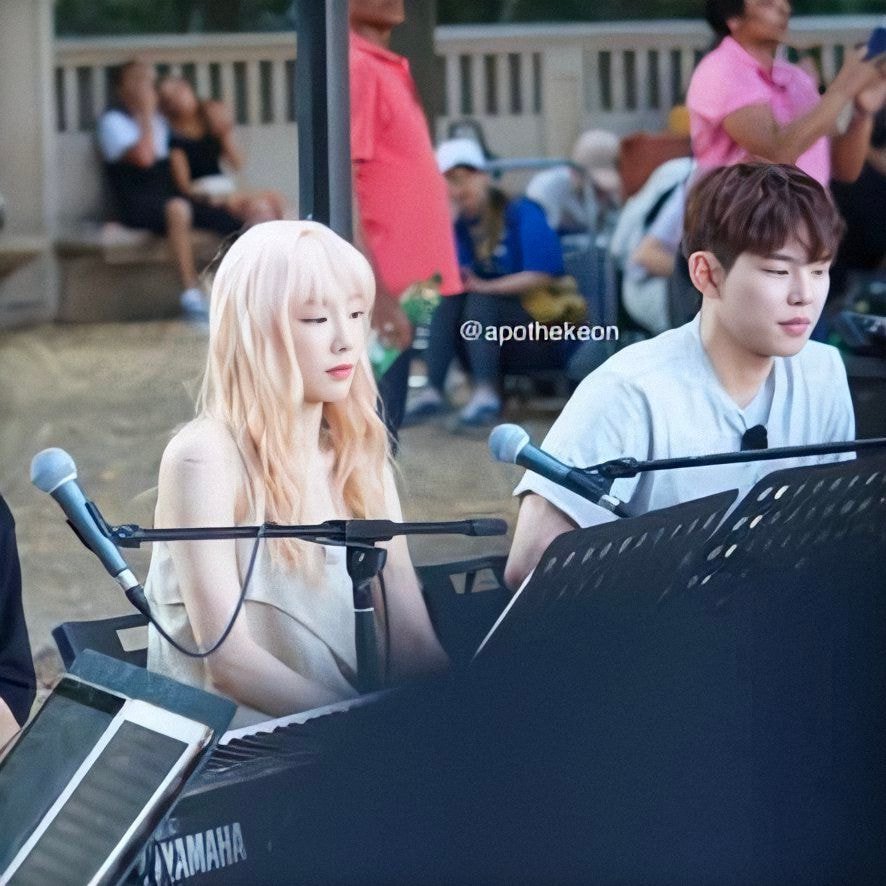 비긴 어게인3 베를린 버스킹 공연 중인 태연 직찍 | 인스티즈