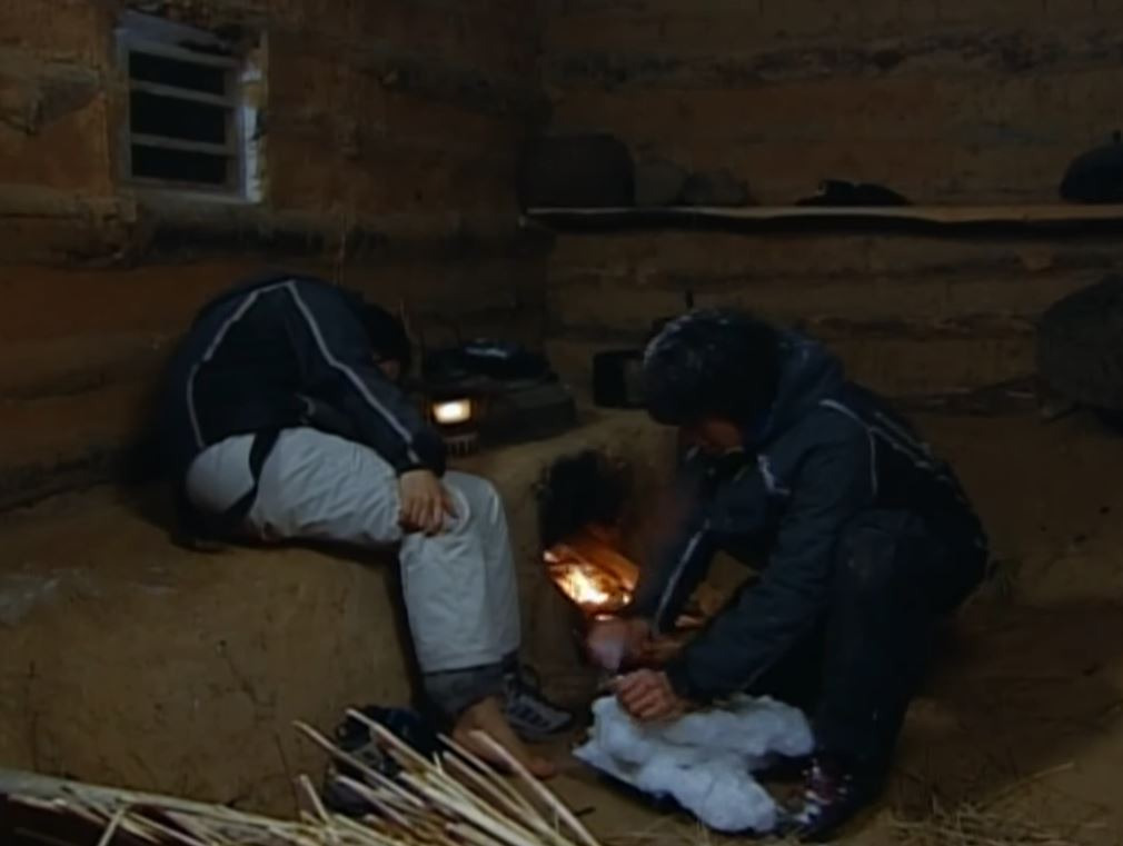 드디어 넷플에 올라 온 고수가 누명쓰고 무기징역 받았다가 대기업 사장으로 돌아와서 복수하는 드라마 | 인스티즈