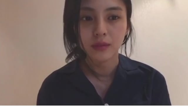 한소희 데뷔전에 ㄹㅇ 개열심히 삶 | 인스티즈