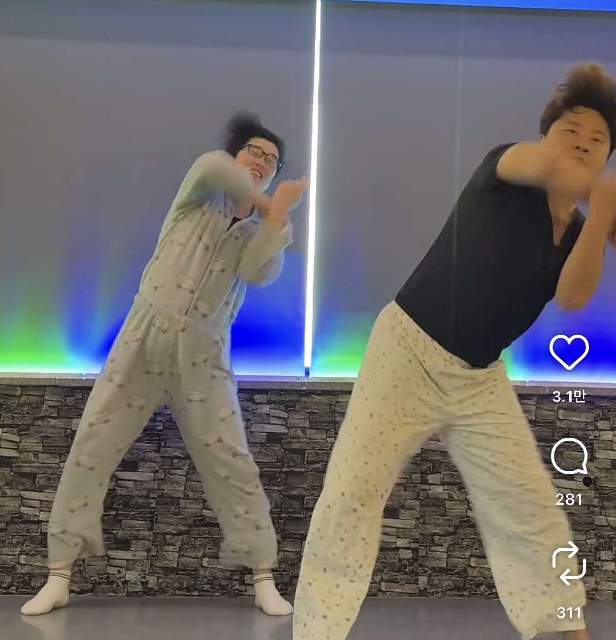 얼굴에 춤이 없는 사람들 모임 | 인스티즈