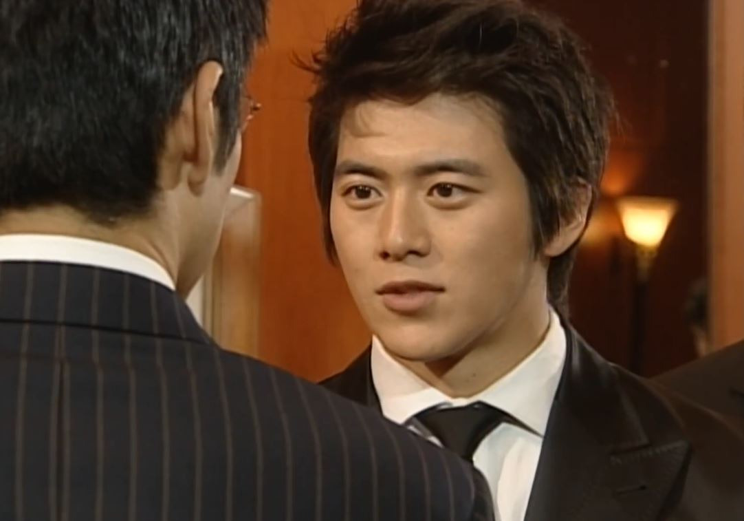 드디어 넷플에 올라 온 고수가 누명쓰고 무기징역 받았다가 대기업 사장으로 돌아와서 복수하는 드라마 | 인스티즈