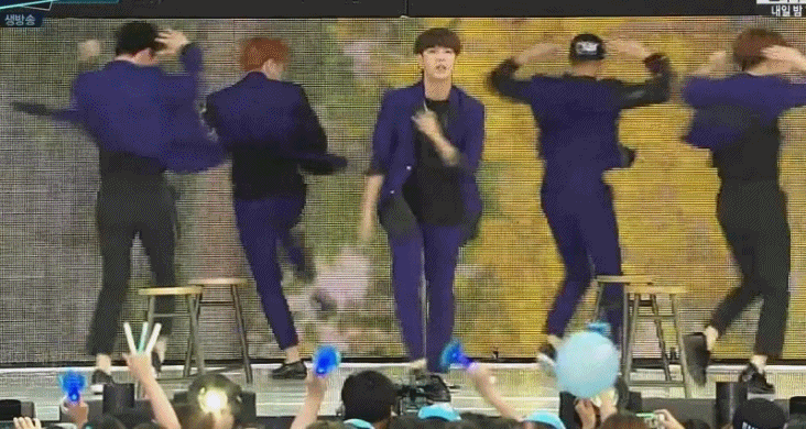 아이돌 쩍벌댄스 팬티노출 라이브.gif | 인스티즈