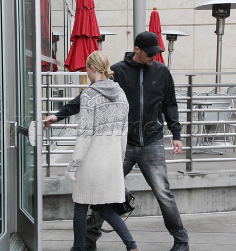 [알렉산더스카스가드외] 마르고 여리한 여성이 취향인듯한 케이트 보스워스와 사귀었던 시절 | 인스티즈