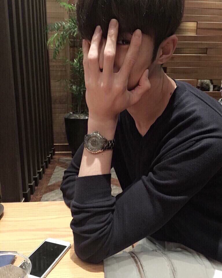 남자 손은 두가지 취향으로 나뉨 섬섬옥수vs핏줄 빡 | 인스티즈