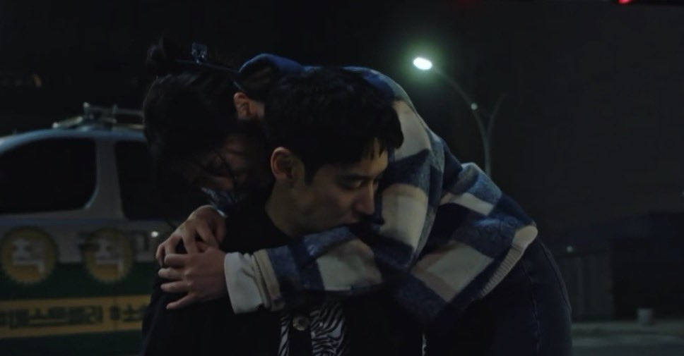'이 정도의 러브라인이 장르물에서는 딱이다' 정석을 보여주는 모범택시 도기고은.jpgif | 인스티즈