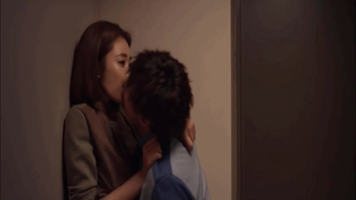 고준희 가슴만지려고 하는 이희준.gif | 인스티즈