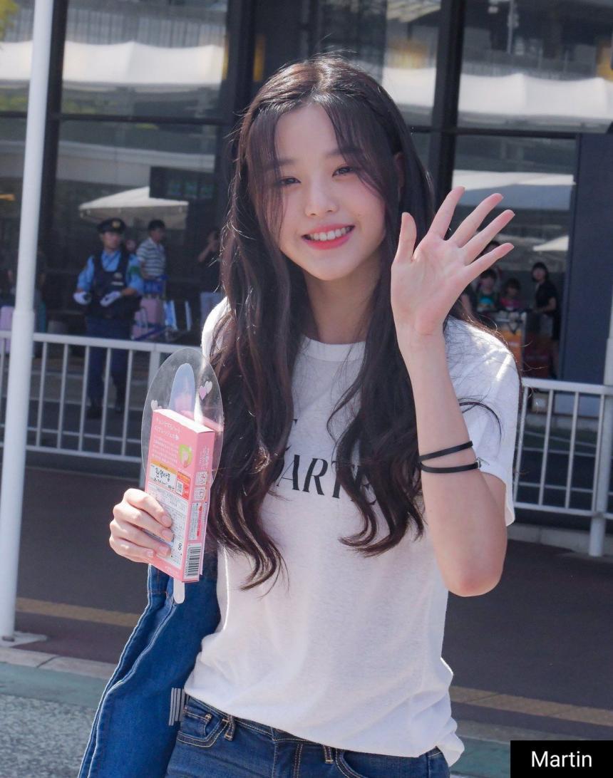 역대급 미모를 자랑하는 아이즈원 센터 장원영 | 인스티즈