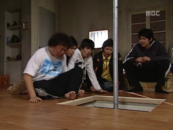 [거침없이하이킥] 민용이 옥탑방에 감금된 남자들ㅋㅋㅋㅋㅋ.jpg | 인스티즈