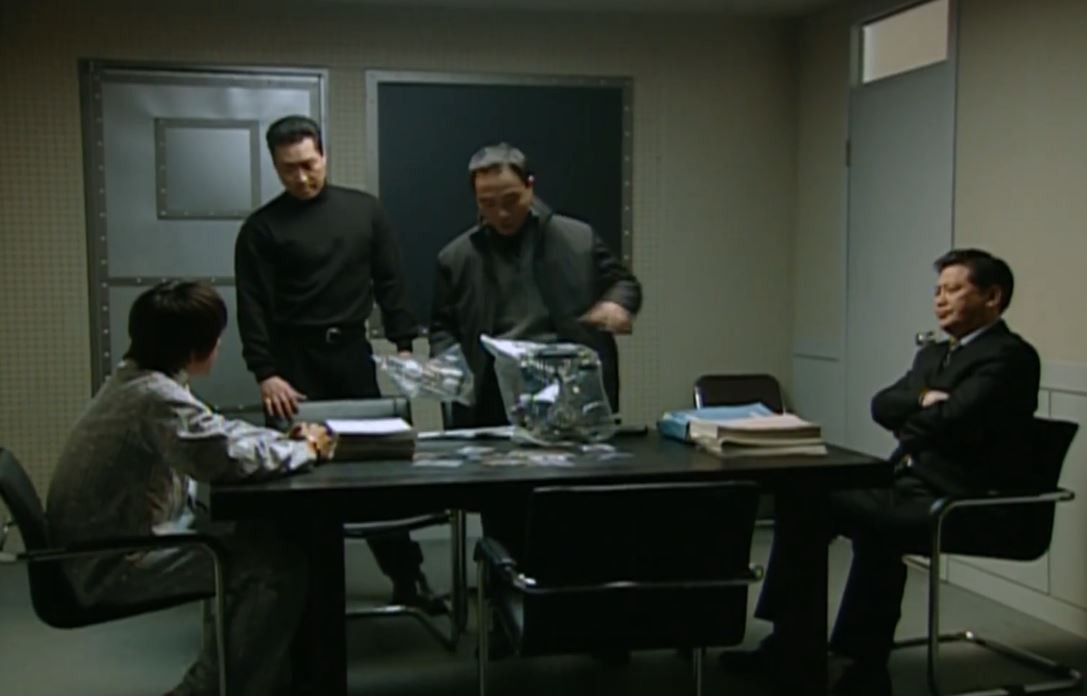 드디어 넷플에 올라 온 고수가 누명쓰고 무기징역 받았다가 대기업 사장으로 돌아와서 복수하는 드라마 | 인스티즈