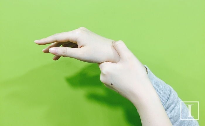 잠 안 올때 '이곳' 누르면 곧바로 잠들 수 있다 | 인스티즈