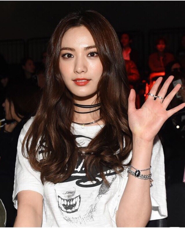 초커 착용한 연예인들 모음 | 인스티즈