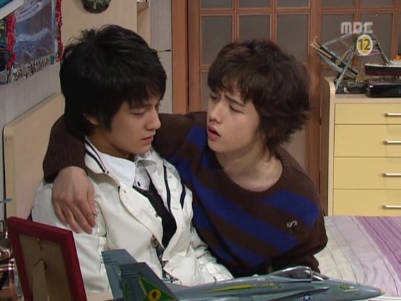 [거침없이하이킥] 범이-민호 잘못된 만남 ㅋㅋㅋㅋㅋㅋㅋㅋ.jpg | 인스티즈