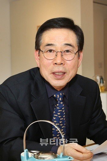 전문가가 말하는 거울과 카메라사진 어떤게 내 모습? | 인스티즈