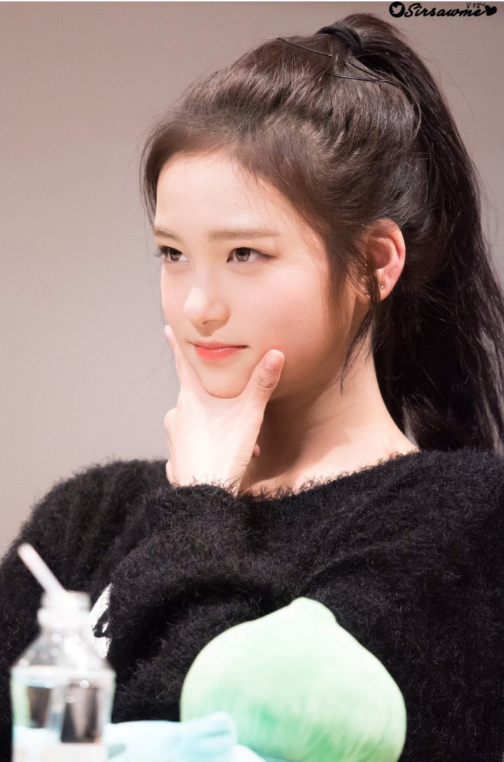 누군지는 모르지만 이쁘게 생겨서 저장한 신인 여자아이돌.jpg | 인스티즈