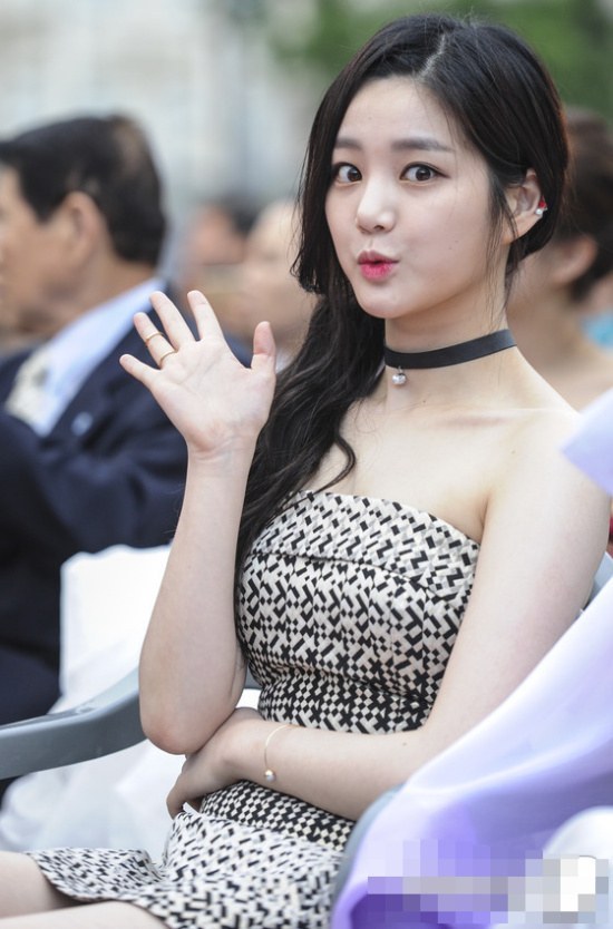 초커 착용한 연예인들 모음 | 인스티즈