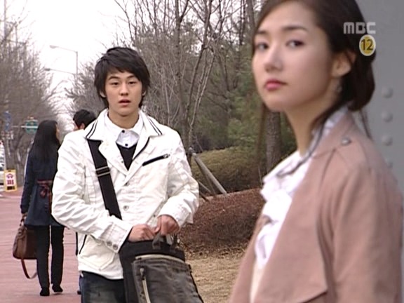 [거침없이하이킥] 범이-민호 잘못된 만남 ㅋㅋㅋㅋㅋㅋㅋㅋ.jpg | 인스티즈