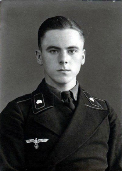  히틀러가 젊은이들을 현혹시키기 위해 만들었던 나치제복.jpg | 인스티즈