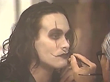 [브랜든리] 살아 있다면 아버지 이소룡 뒤를 이을 유명한 액션 스타가 되었을 크로우 주인공 | 인스티즈