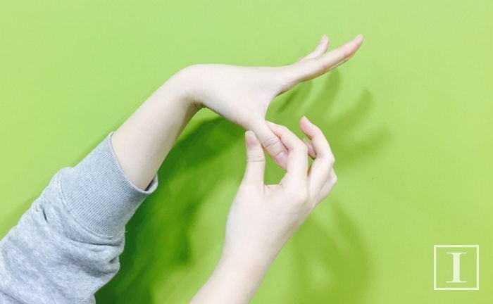 잠 안 올때 '이곳' 누르면 곧바로 잠들 수 있다 | 인스티즈