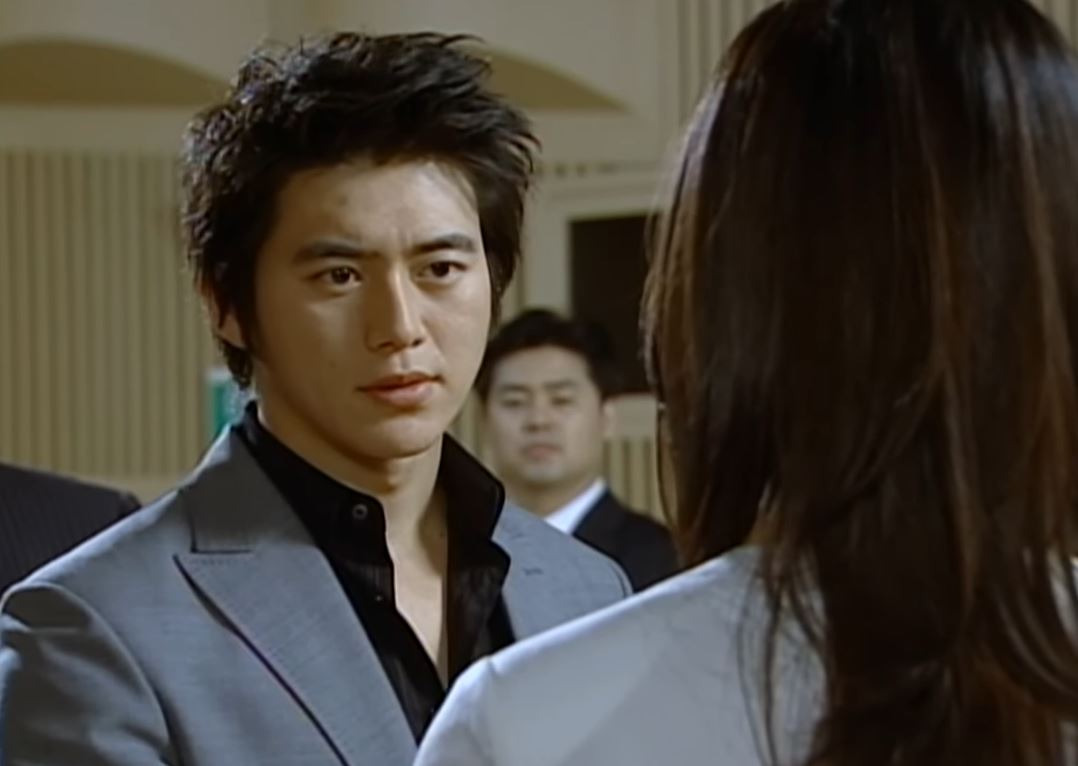 드디어 넷플에 올라 온 고수가 누명쓰고 무기징역 받았다가 대기업 사장으로 돌아와서 복수하는 드라마 | 인스티즈