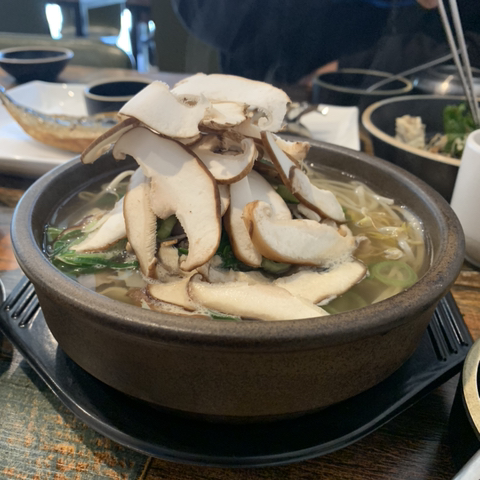 친구가 그러더라 그렇게 먹다간 통풍 걸려 뒤진다고.. | 인스티즈