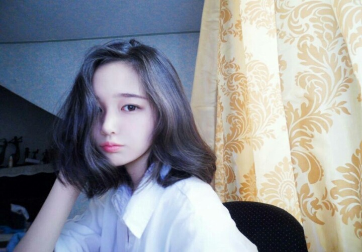 페북에서 단발여신으로 불린다는 손화민양 | 인스티즈