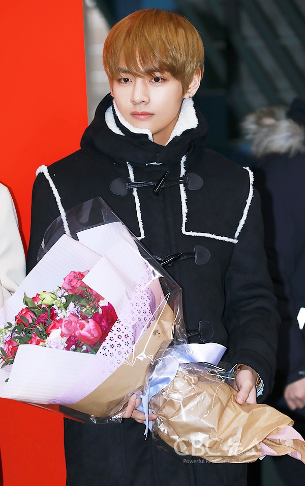 현직 남녀아이돌 100명이 뽑은 제일 잘생긴 남자 아이돌.jpg | 인스티즈