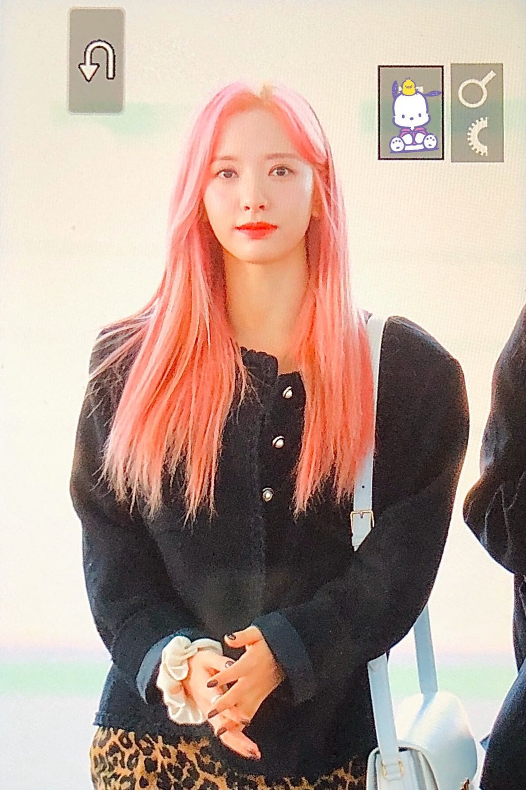 컴백을 앞두고 핑크머리로 변신한 오늘자 우주소녀 보나.jpg | 인스티즈