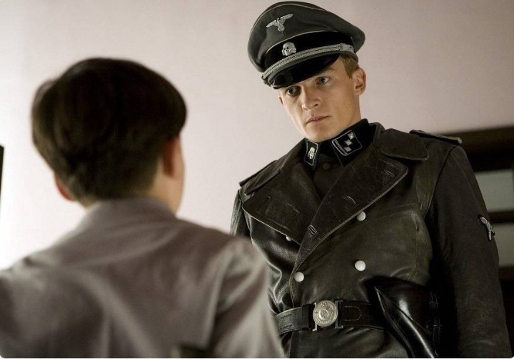  히틀러가 젊은이들을 현혹시키기 위해 만들었던 나치제복.jpg | 인스티즈