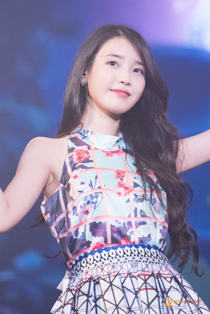 아이유 겨드랑이.jpgif | 인스티즈