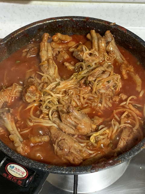 친구가 그러더라 그렇게 먹다간 통풍 걸려 뒤진다고.. | 인스티즈