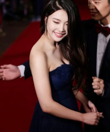 레드벨벳 조이 연말시상식 때 모습.JPG | 인스티즈