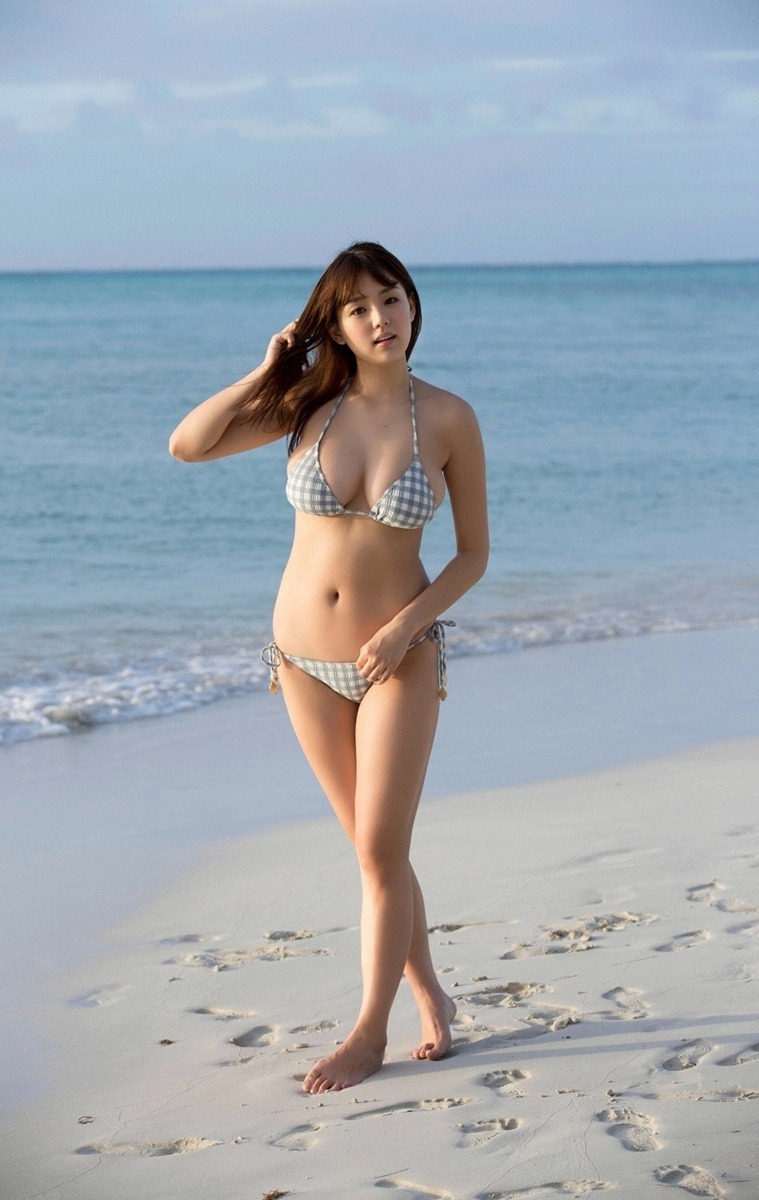 남자들이 선호하는 육덕몸매인 모델.gif | 인스티즈