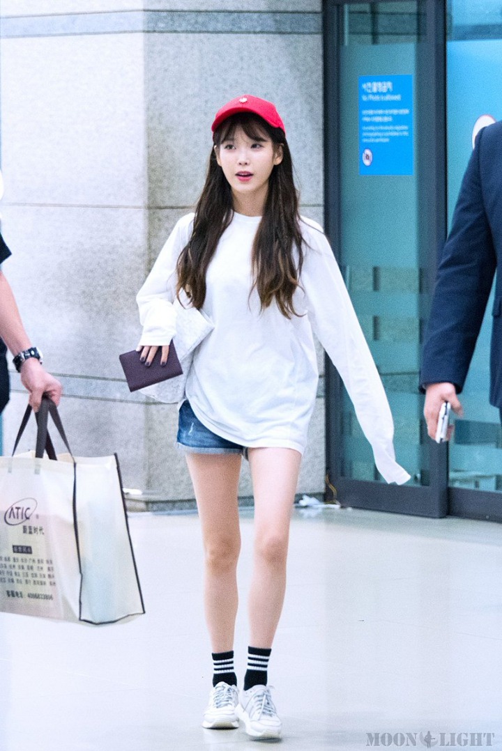 아이유 공항패션 모음..jpg | 인스티즈