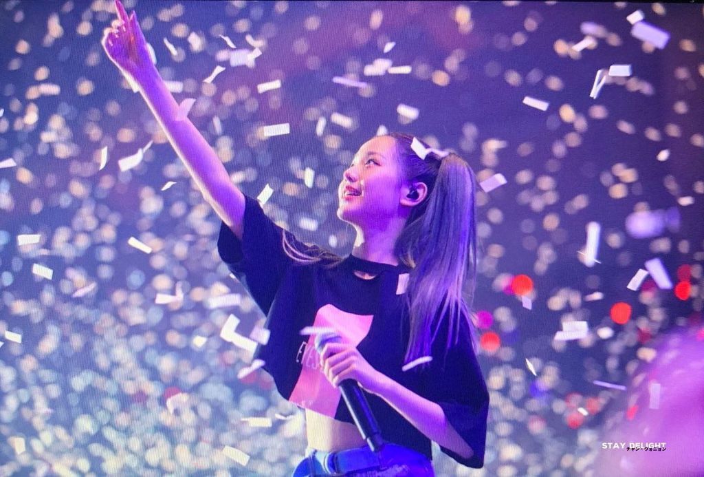 꽃가루를 너무 너무 좋아하는 아이즈원 장원영 | 인스티즈