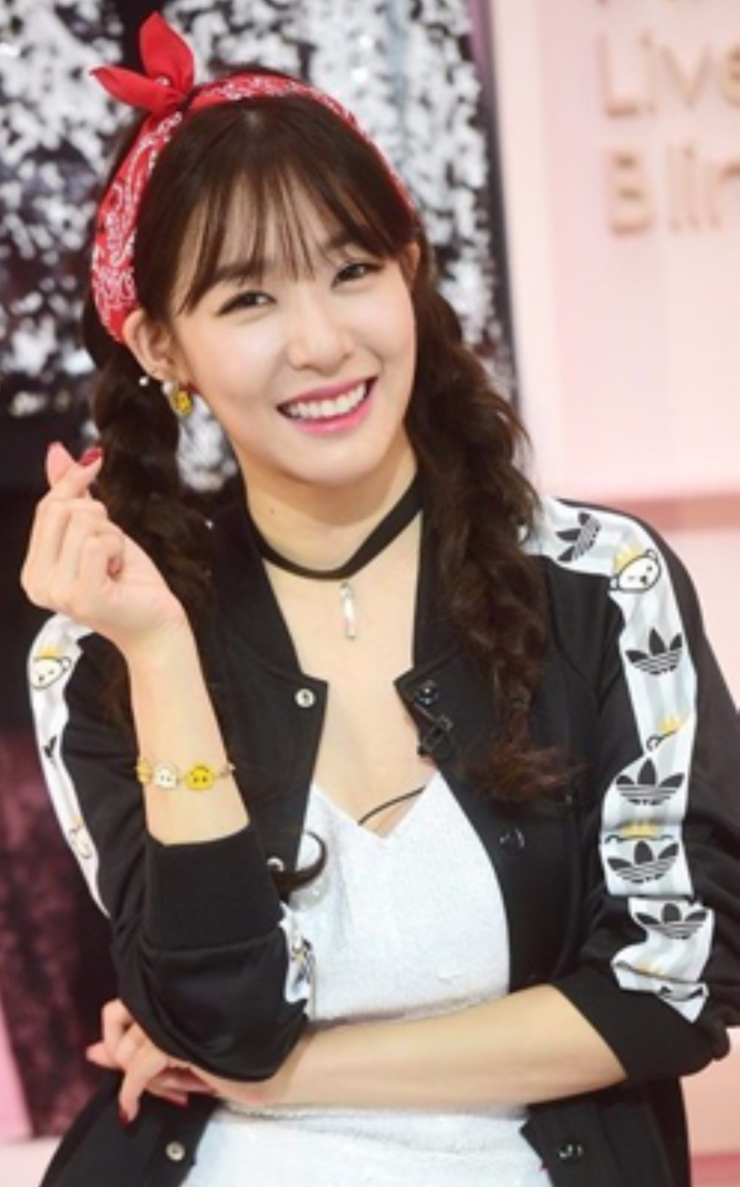 초커 착용한 연예인들 모음 | 인스티즈