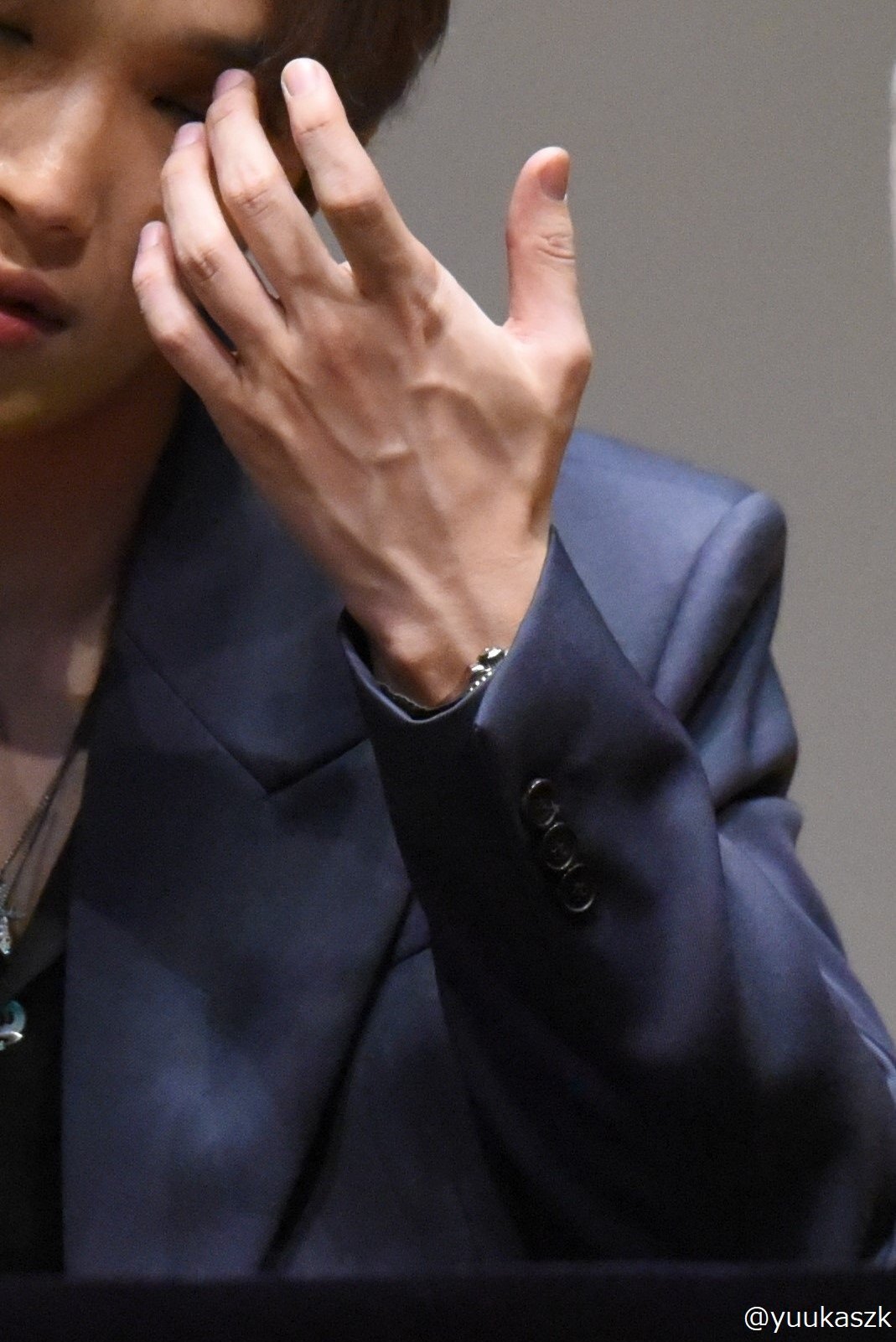 남자 손은 두가지 취향으로 나뉨 섬섬옥수vs핏줄 빡 | 인스티즈