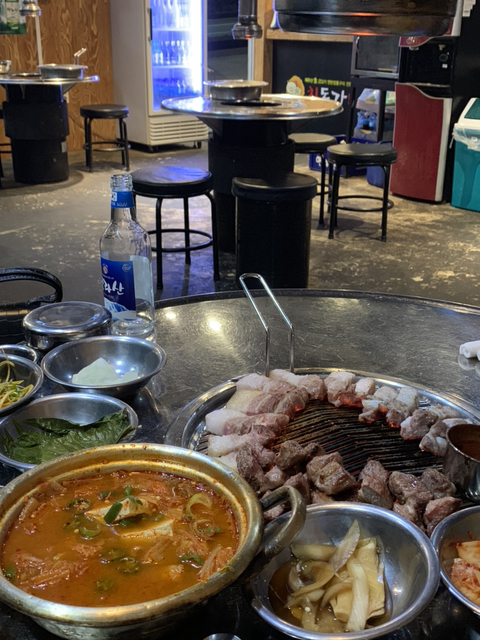 친구가 그러더라 그렇게 먹다간 통풍 걸려 뒤진다고.. | 인스티즈