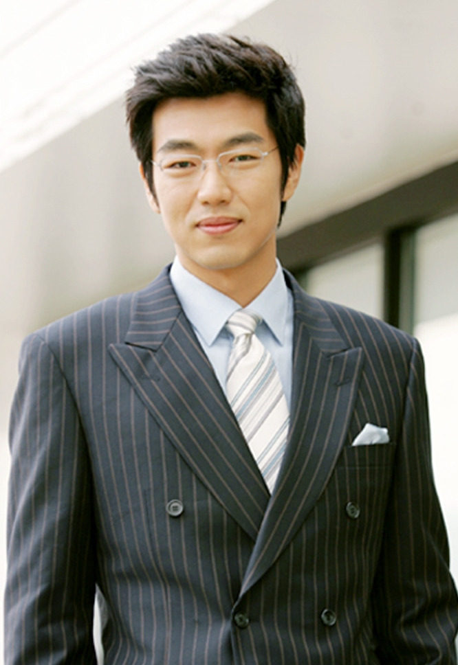 드디어 넷플에 올라 온 고수가 누명쓰고 무기징역 받았다가 대기업 사장으로 돌아와서 복수하는 드라마 | 인스티즈