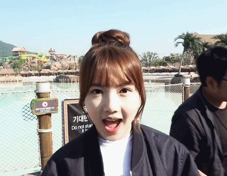 [여자친구] 워터파크 광고 촬영스케치 움짤 몇개.gif | 인스티즈