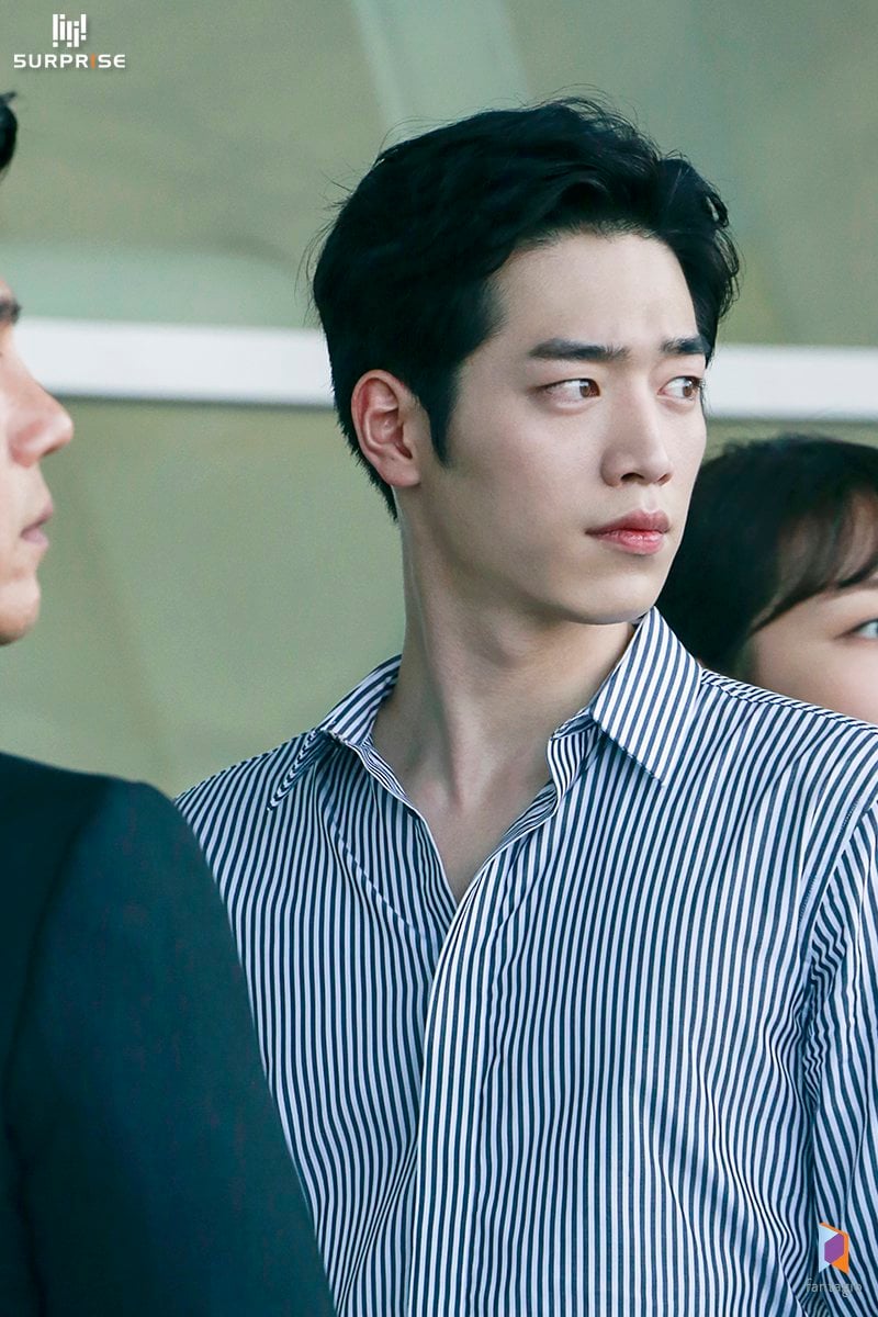 우연치곤 신기한 같은 동네 출신인 별명이 '얼굴천재'인 두명.jpg | 인스티즈